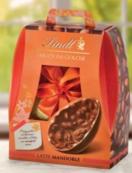 LINDT UOVO T.45,00 GR.360 LATTE MANDORLE
